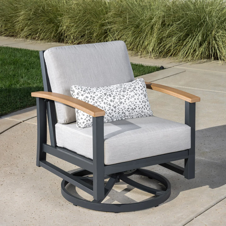 SunVilla 4-Piece Deep Seating Set