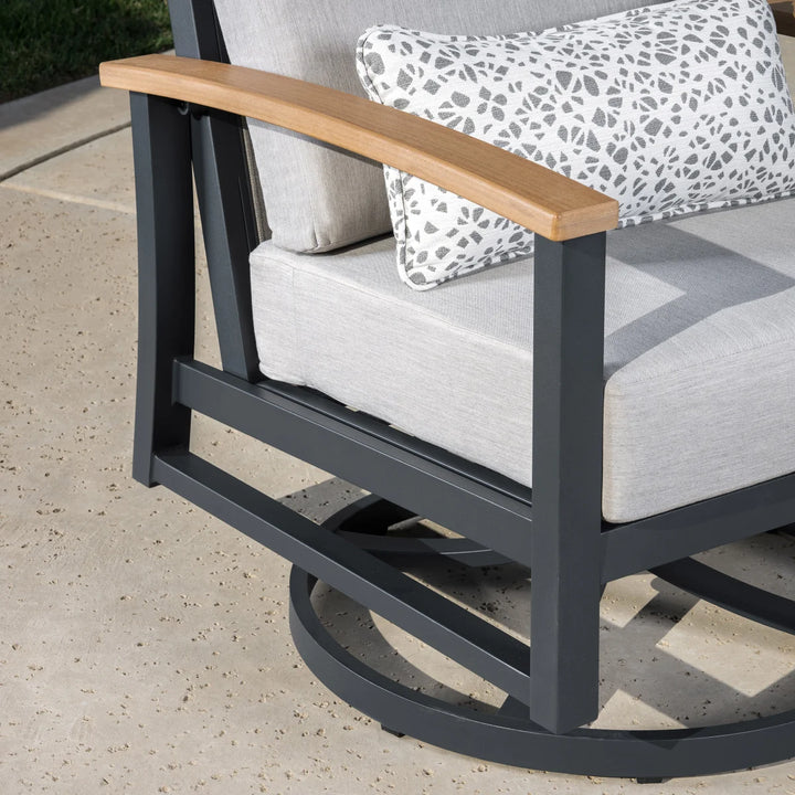 SunVilla 4-Piece Deep Seating Set