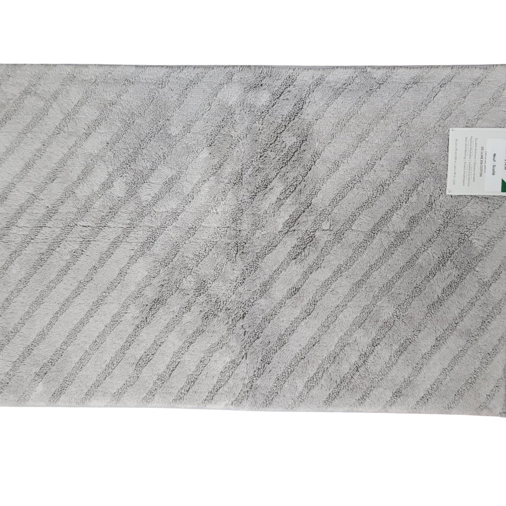 Fieldcrest Bath Rug