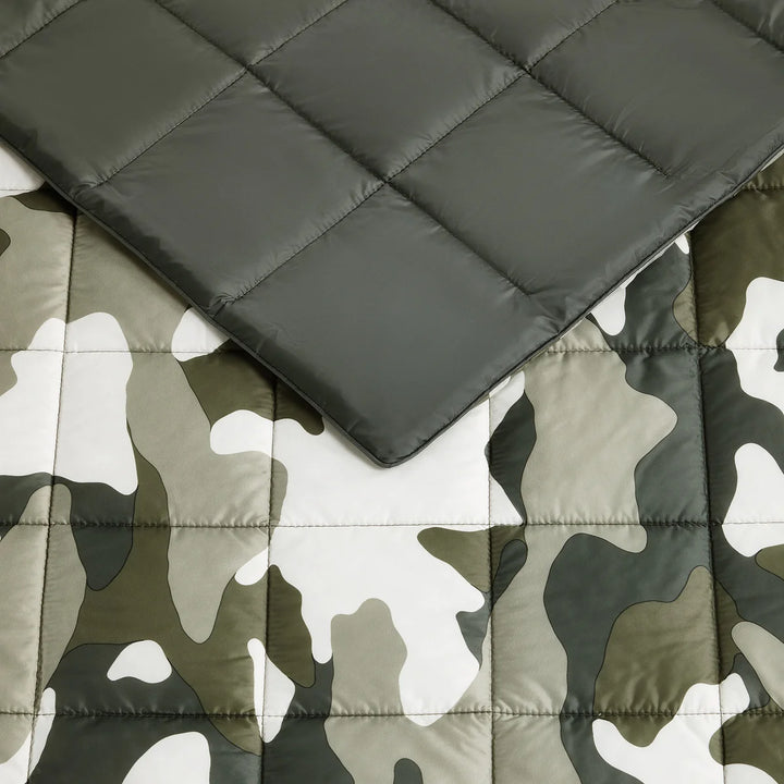 Colombia Packable Throw
