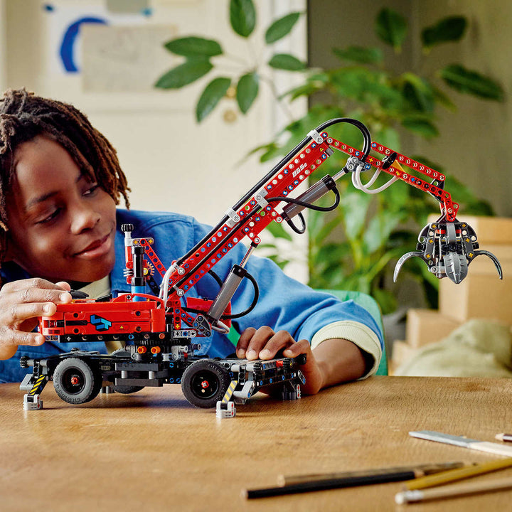 LEGO Technic Material Handler 42144