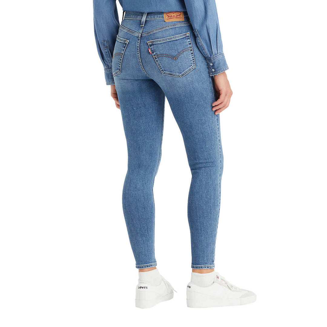 Levi’s 720 High-Waisted Jeans
