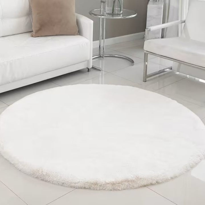 Mon Chateau Round Faux Fur Rug