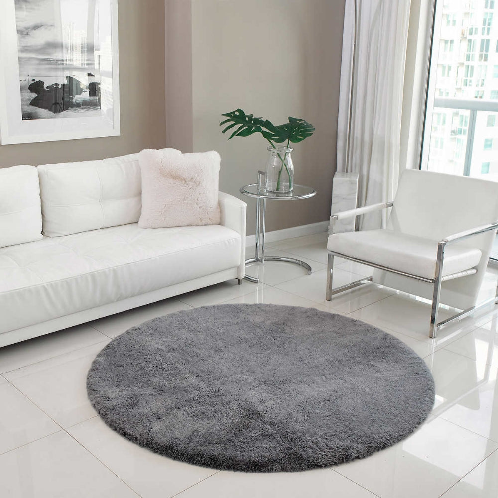 Mon Chateau Round Faux Fur Rug