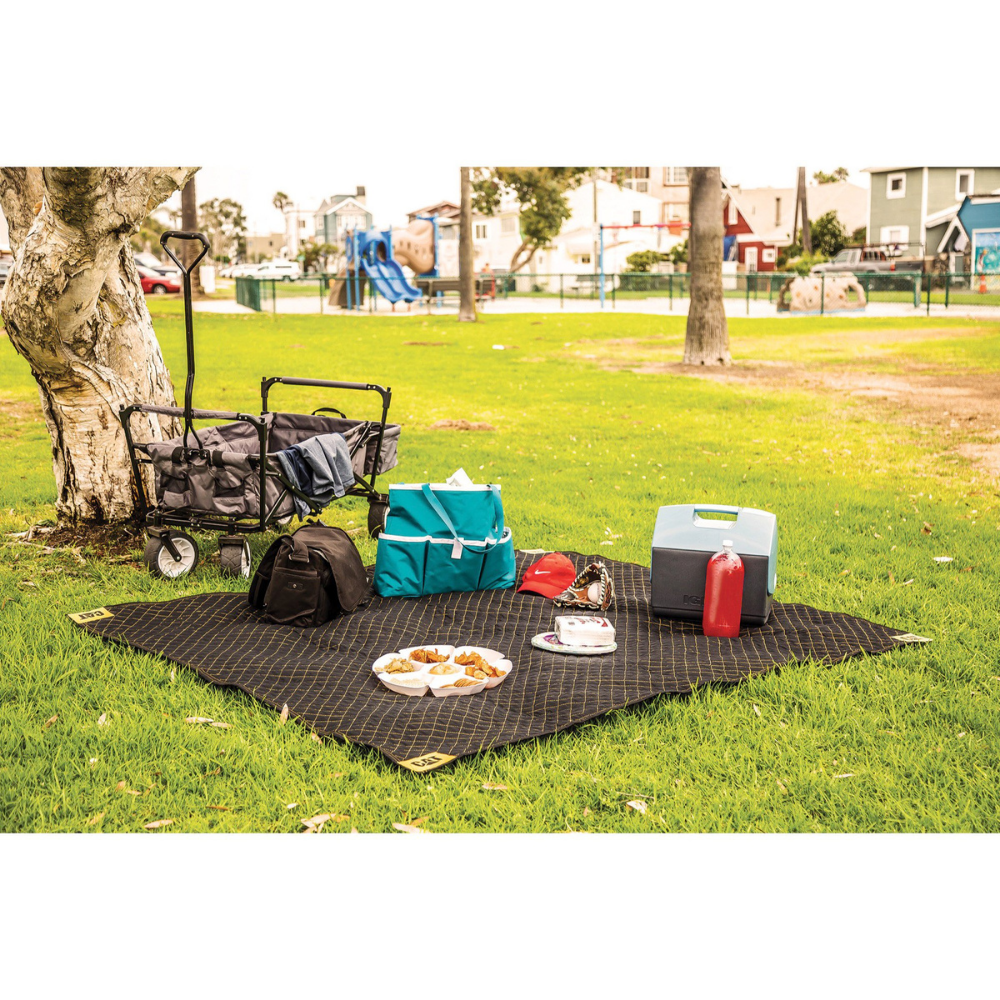 CAT 72" x 80" Non-Woven Polyester Utility Blanket - 2-Pack