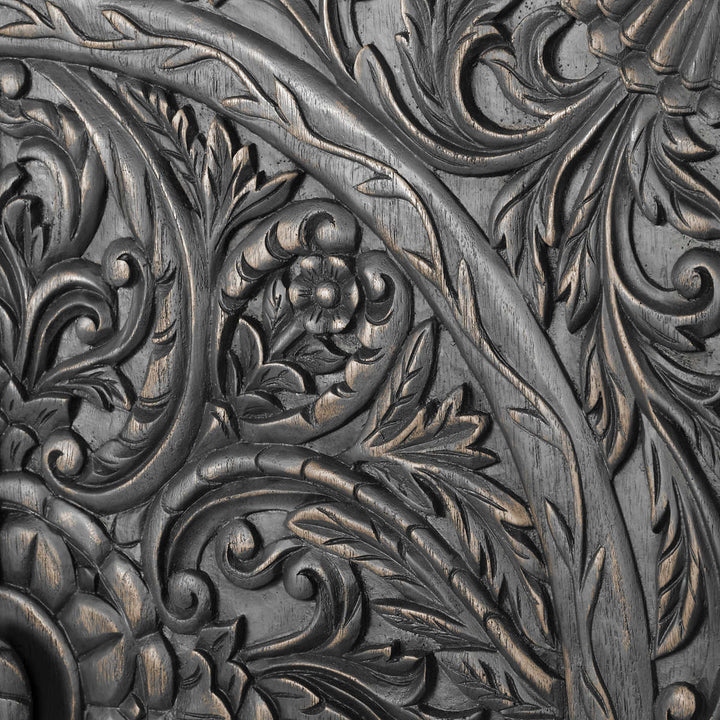 Lita - Armoire avec panneaux de portes sculptés de style balinais traditionnel