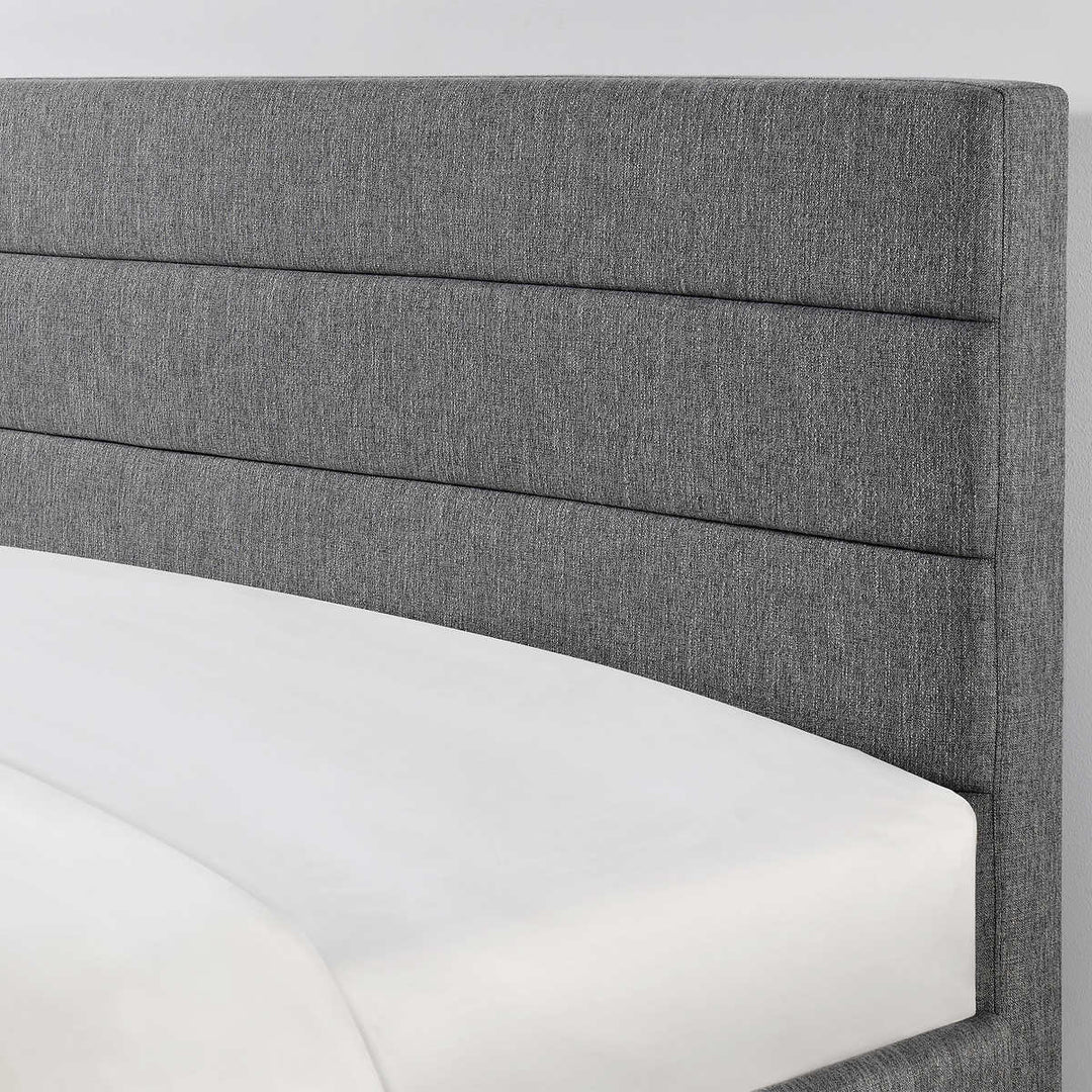 Taysom – Contemporary bed 