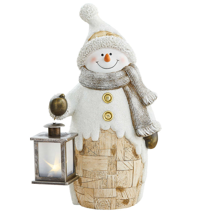 Woodchip Figures with Lantern 