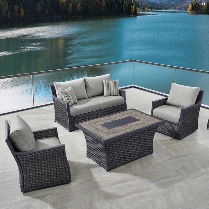 OVE - Outdoor set with “Barcelona” fire pit table