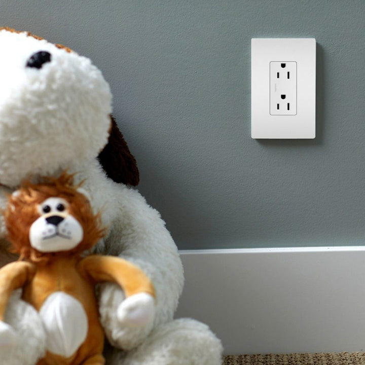 Legrand Radiant - 15A socket, 885WCST30 