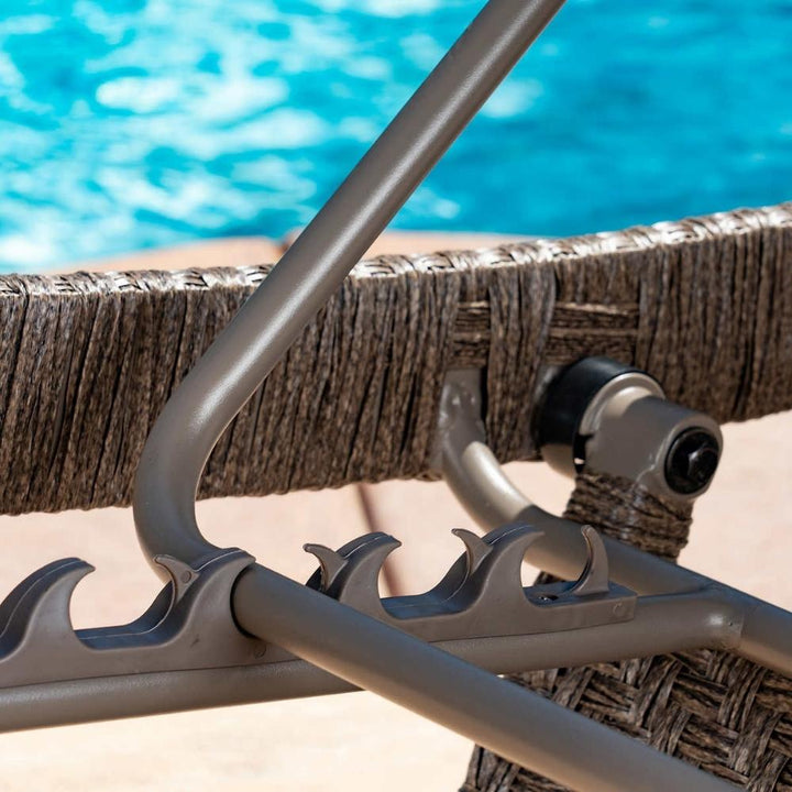 Sunvilla Cushioned Lounge Chair