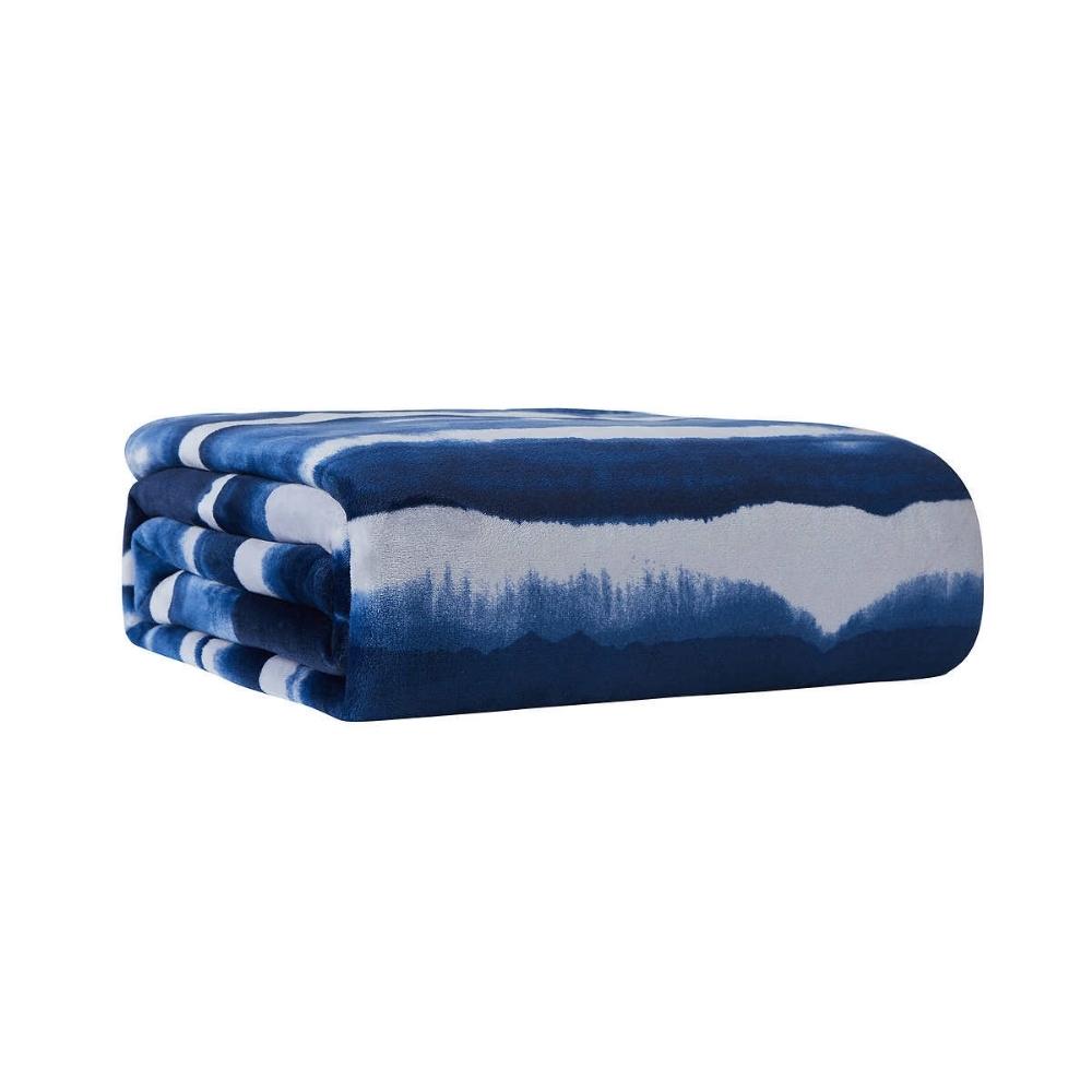 Calvin Klein - Plush Blanket