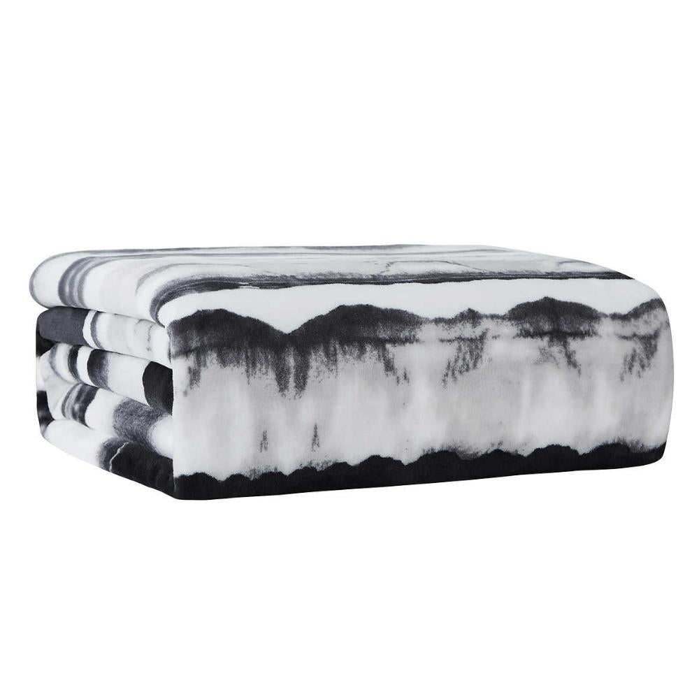 Calvin Klein - Plush Blanket
