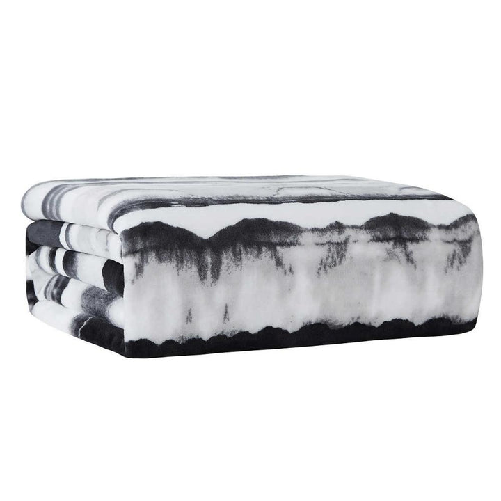 Calvin Klein - Plush Blanket