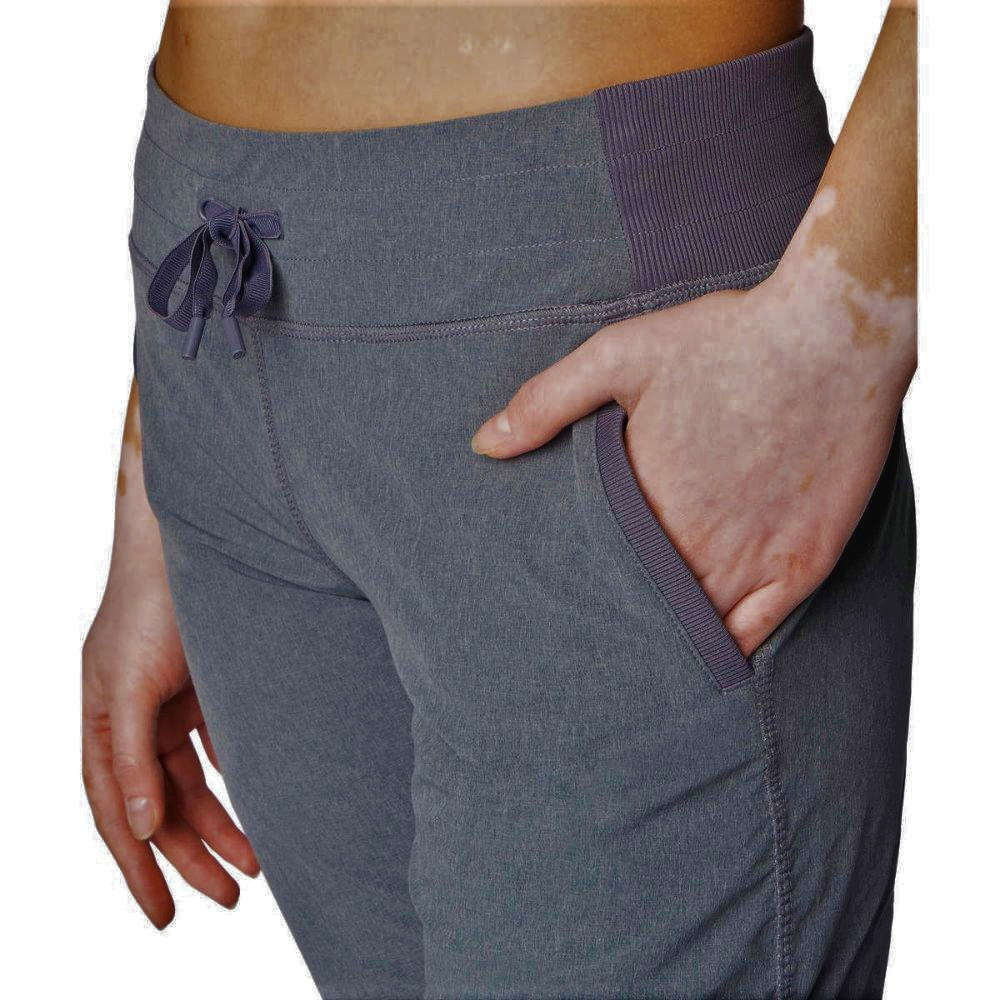 Kirkland Signature Woven Capris